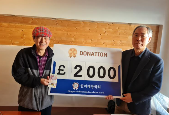 1278-한인취재 1 사진 2 (왼쪽 김용욱 수석부회장).png