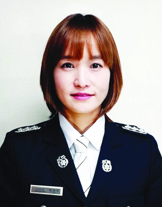 21- 1 여성사진.jpg