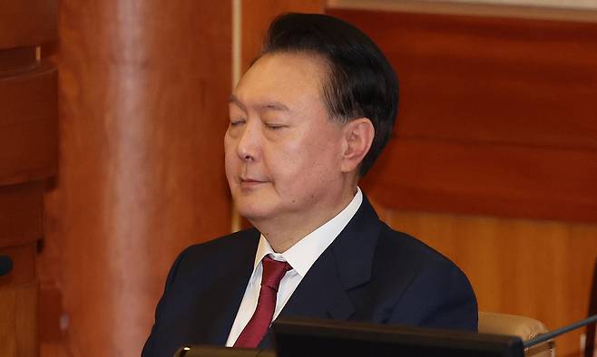 1384-정치 3 사진 2.jpeg