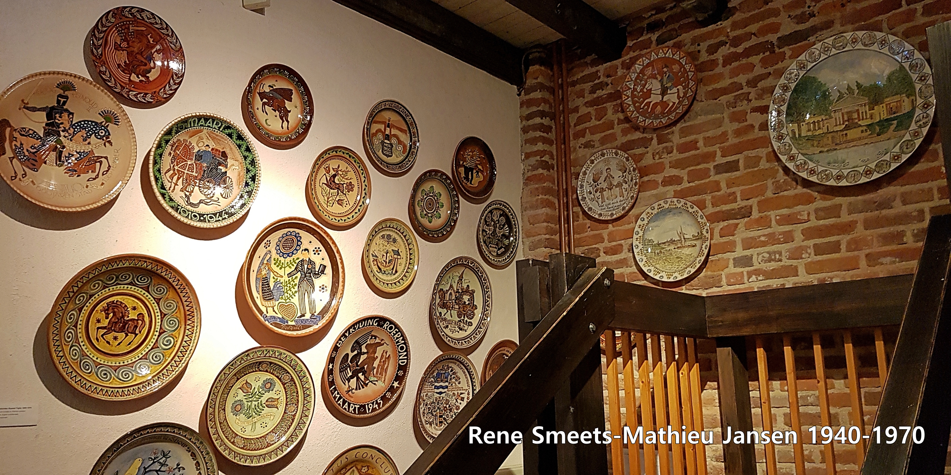 05-장식용 접시-Rene Smeets-Mathieu Jansen-1940-1970.jpg